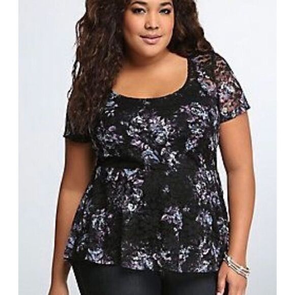 ✨Torrid Lace Peplum Sz 3 Blouse✨ - Picture 3 of 8